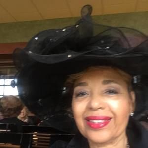 Meet your Posher, Paula